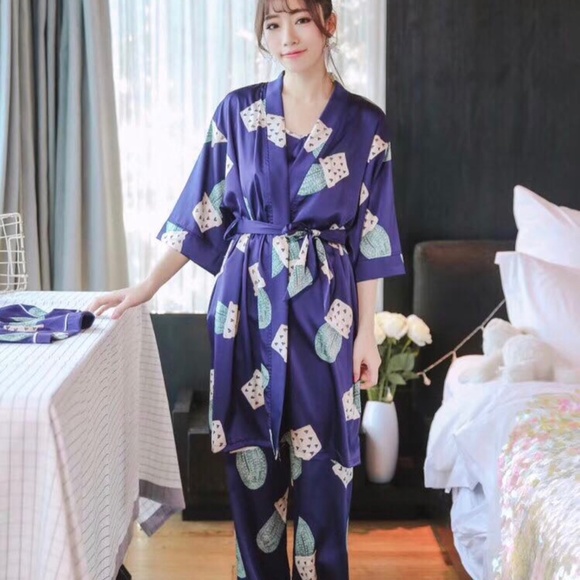 Pajamas set of 4 - Picture 2 of 11